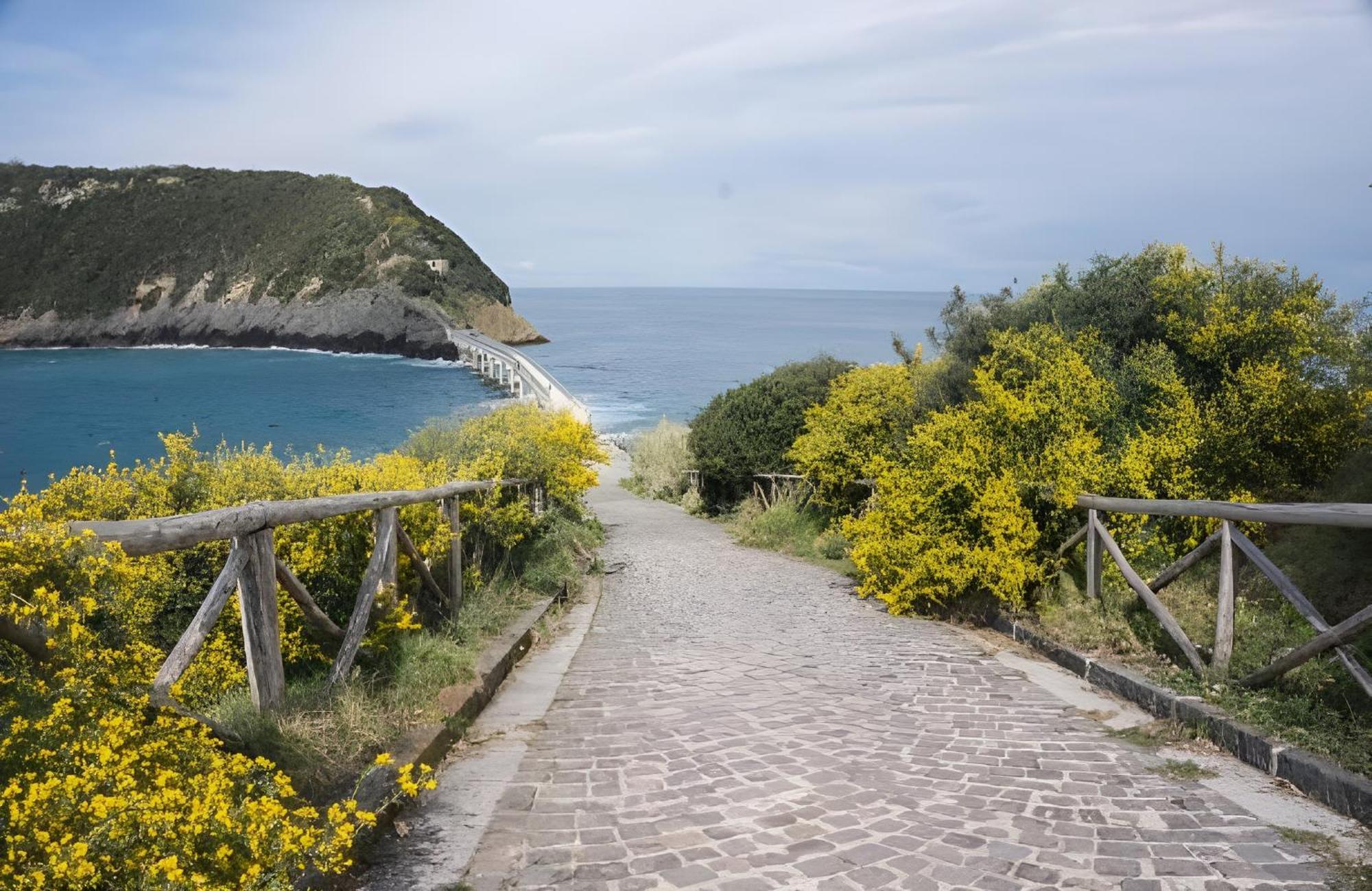 Mezza Torre B&B Redang Island Dış mekan fotoğraf